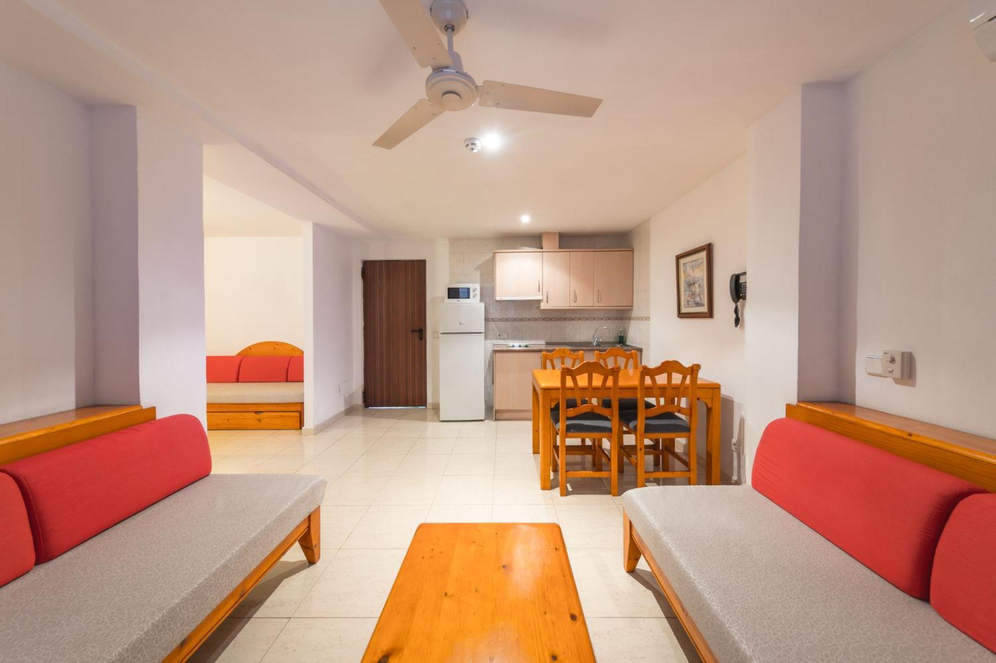 Apartamentos Isla Del Sol Can Pastilla  Oda fotoğraf