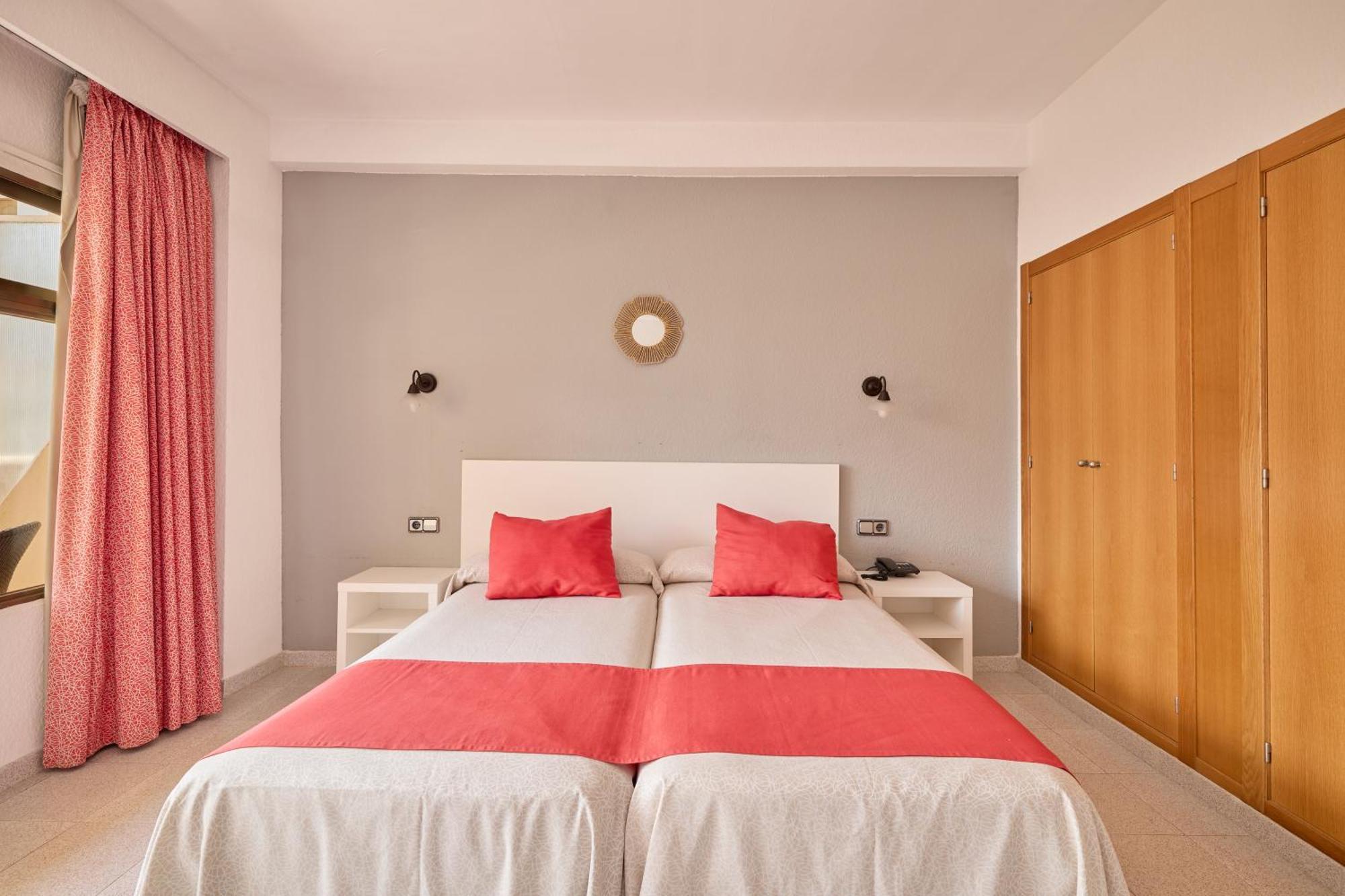 Apartamentos Isla Del Sol Can Pastilla  Dış mekan fotoğraf