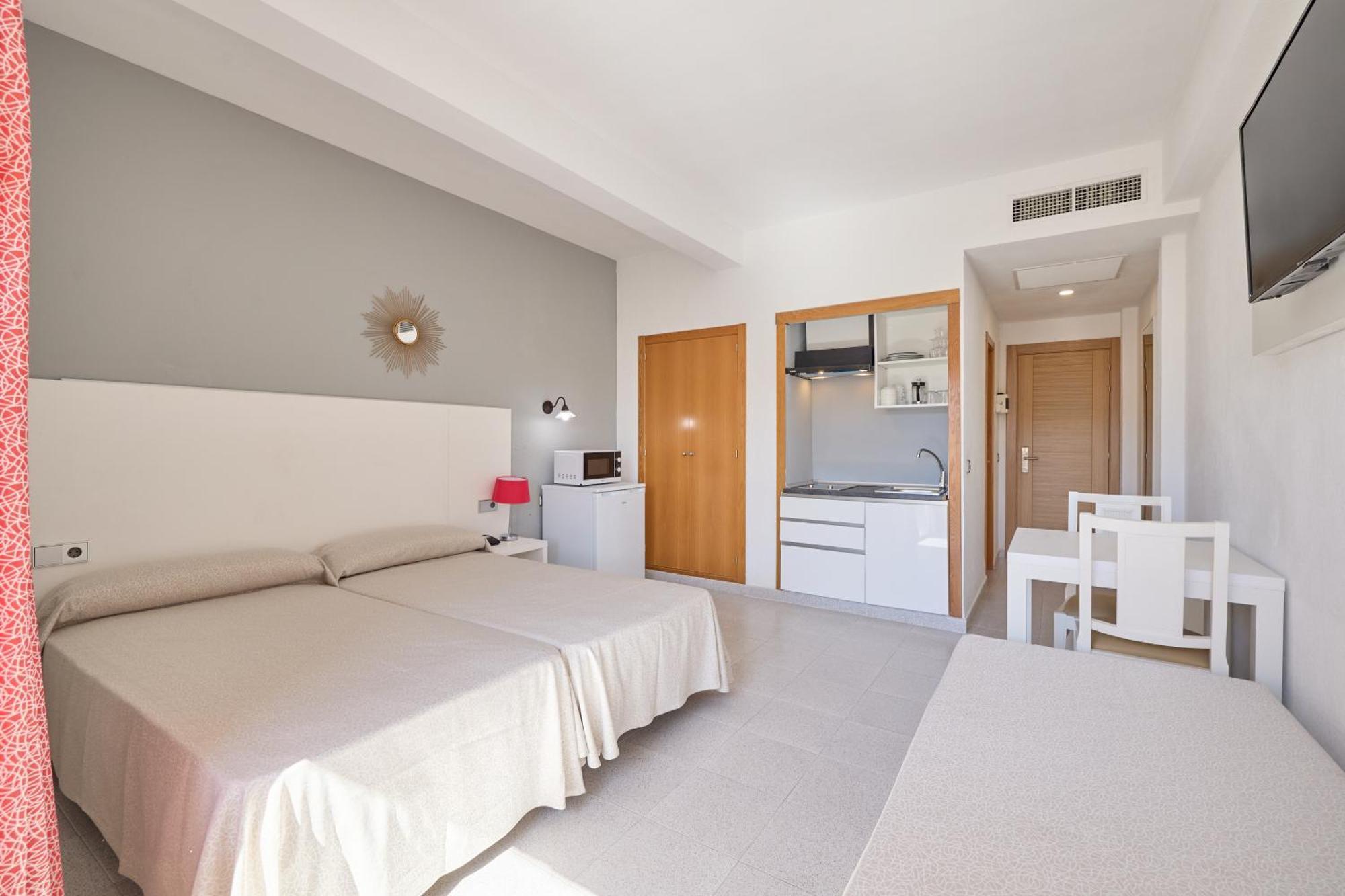 Apartamentos Isla Del Sol Can Pastilla  Dış mekan fotoğraf